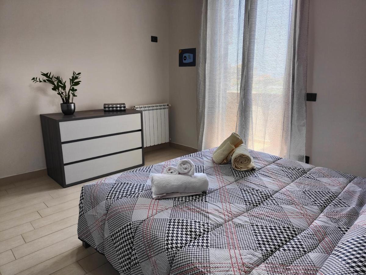 Siracusa Suite, Ac + Wi-Fi + Free Private Parking Szirakúza Kültér fotó